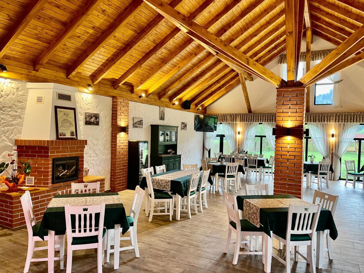 Biotour Camping & Restaurant Ghimes-Faget Екстер'єр фото