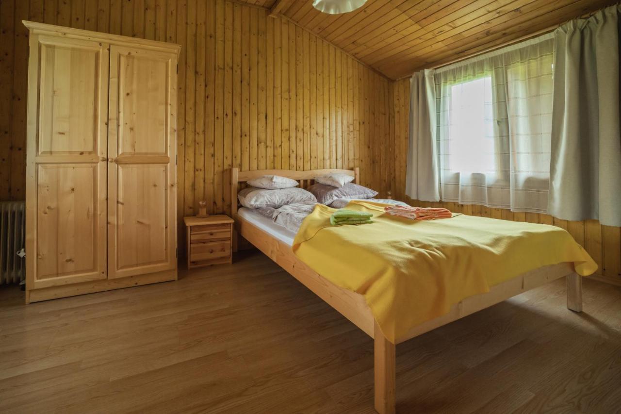 Biotour Camping & Restaurant Ghimes-Faget Екстер'єр фото