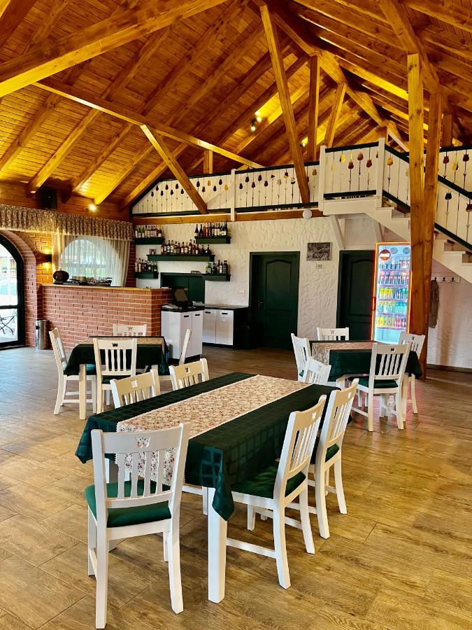 Biotour Camping & Restaurant Ghimes-Faget Екстер'єр фото