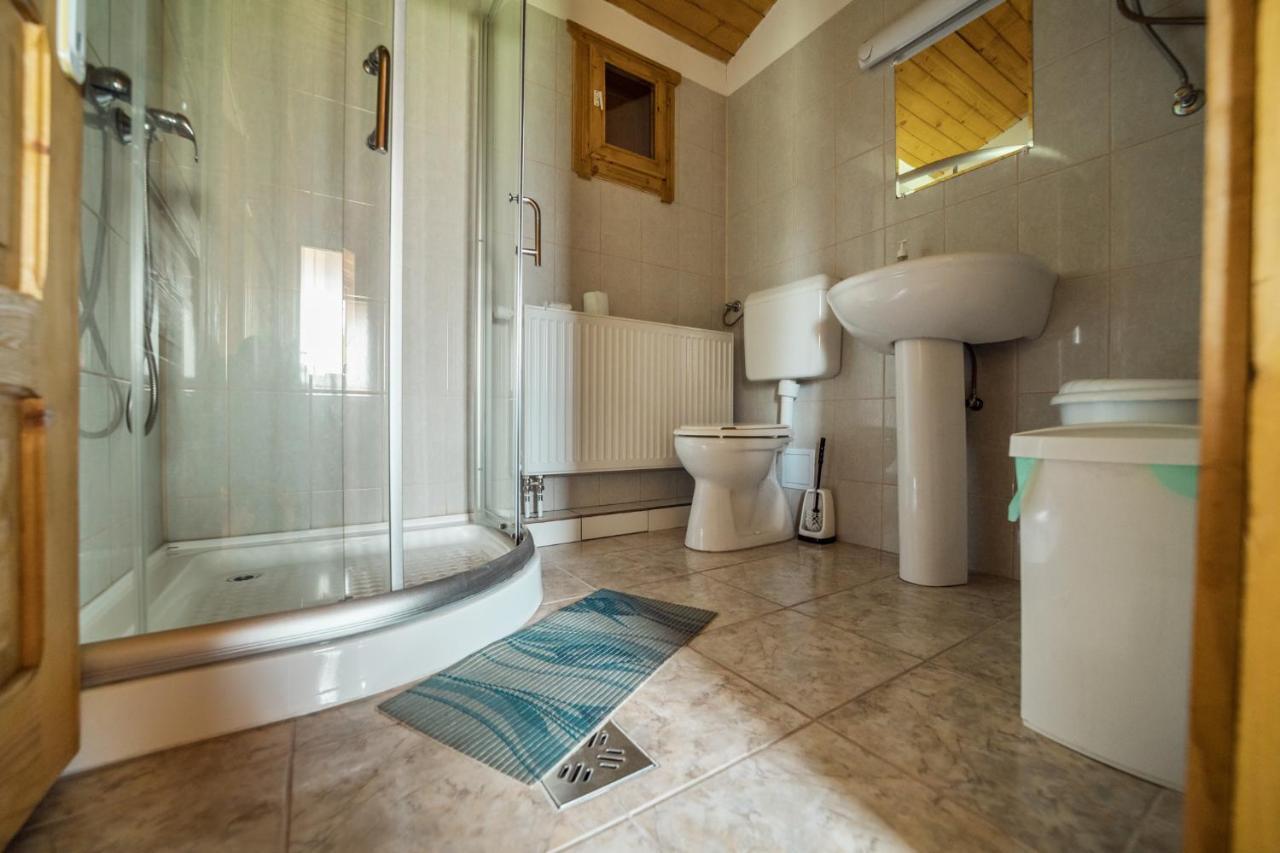 Biotour Camping & Restaurant Ghimes-Faget Екстер'єр фото