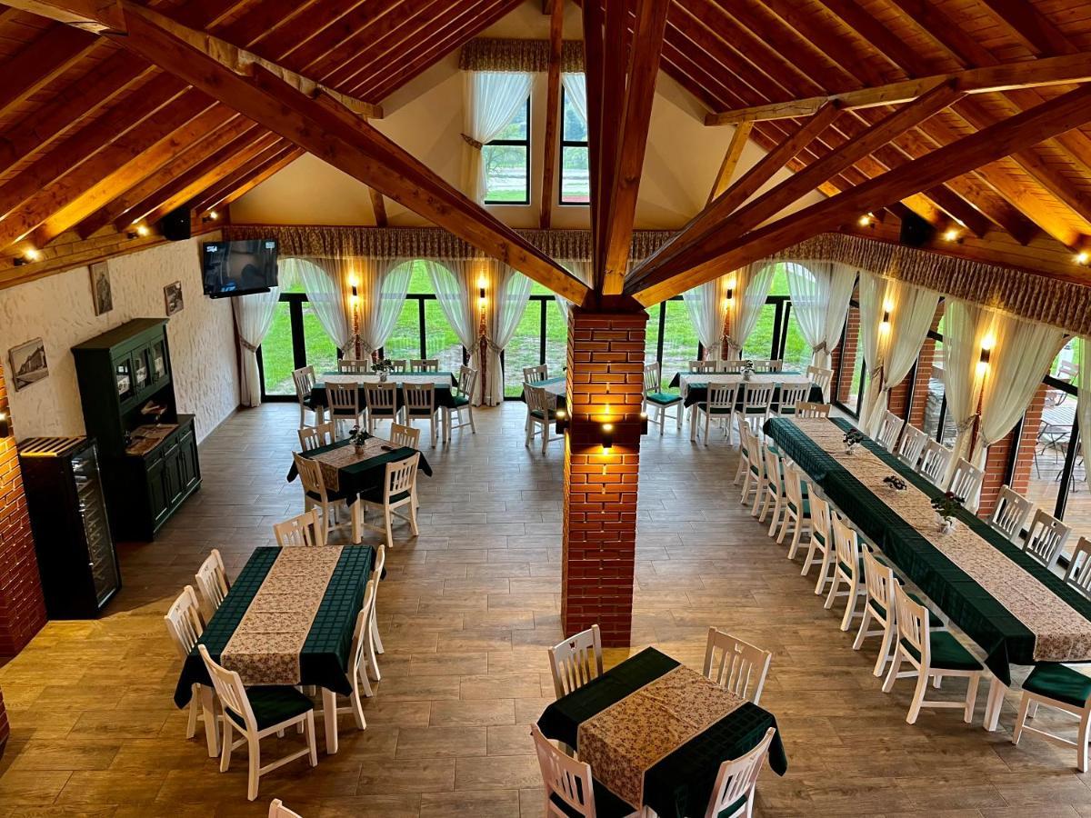 Biotour Camping & Restaurant Ghimes-Faget Екстер'єр фото