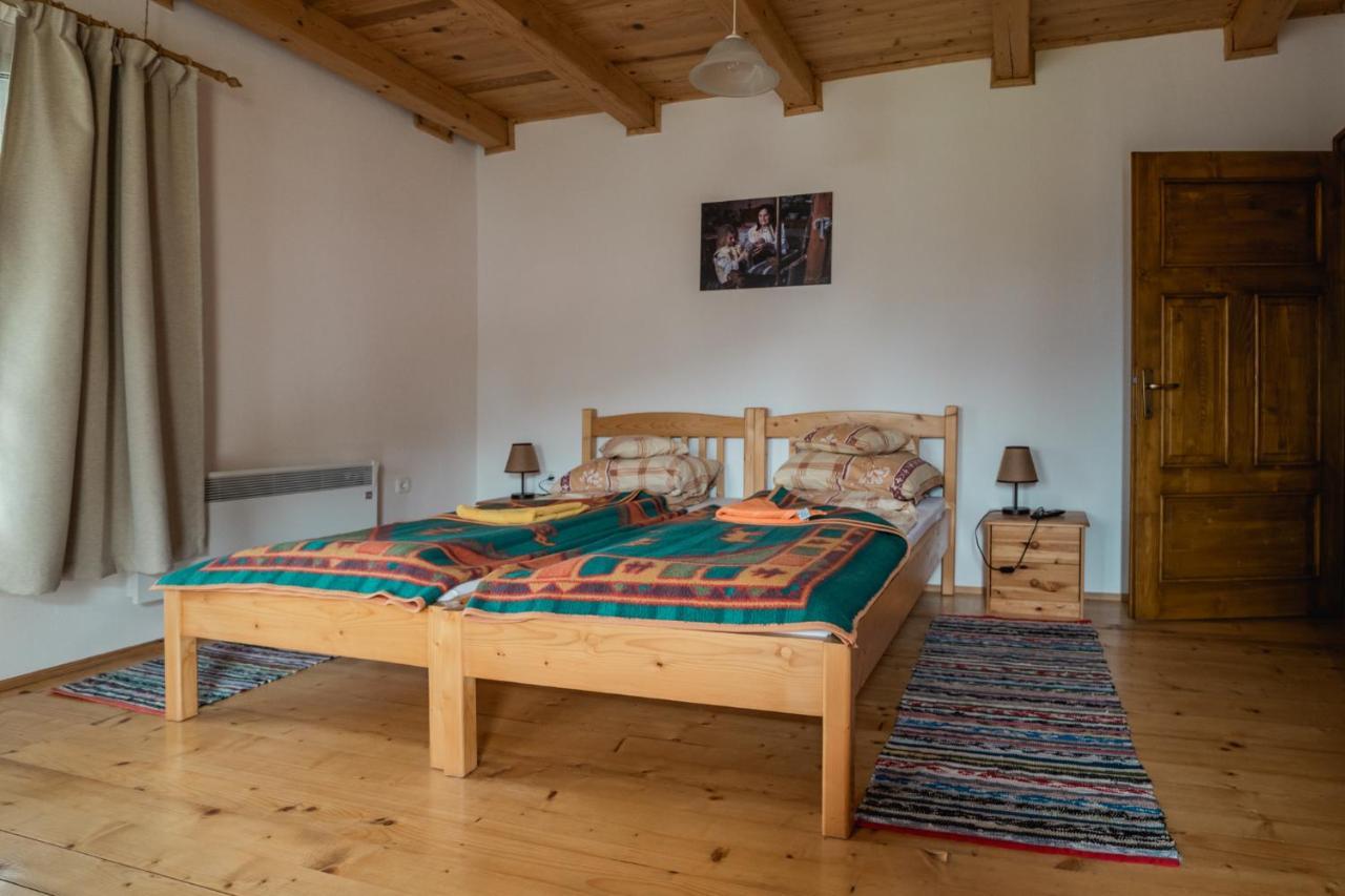 Biotour Camping & Restaurant Ghimes-Faget Екстер'єр фото