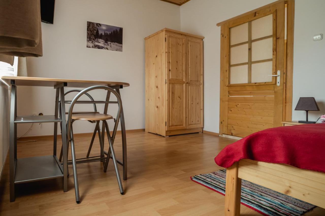 Biotour Camping & Restaurant Ghimes-Faget Екстер'єр фото