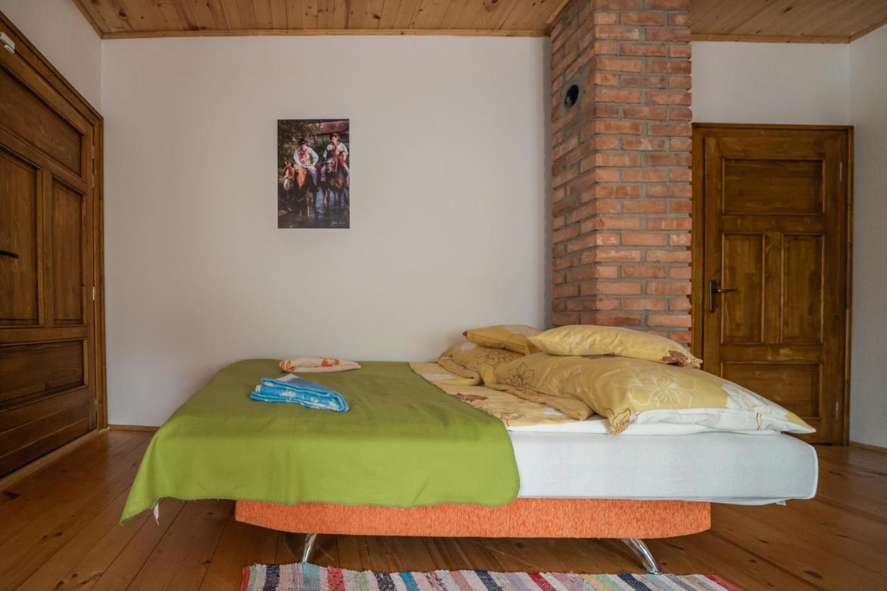 Biotour Camping & Restaurant Ghimes-Faget Екстер'єр фото