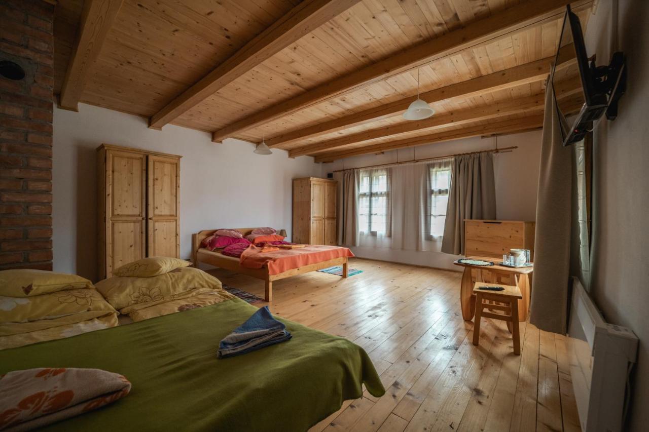 Biotour Camping & Restaurant Ghimes-Faget Екстер'єр фото